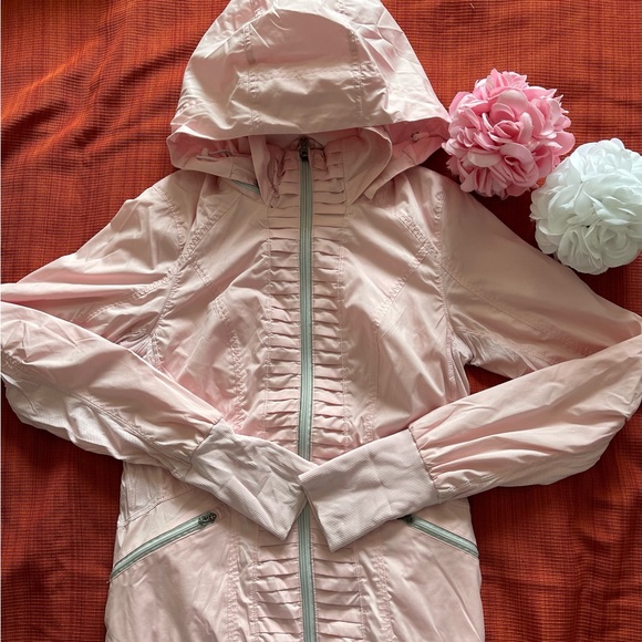 Lululemon Jacket - Picture 1 of 4